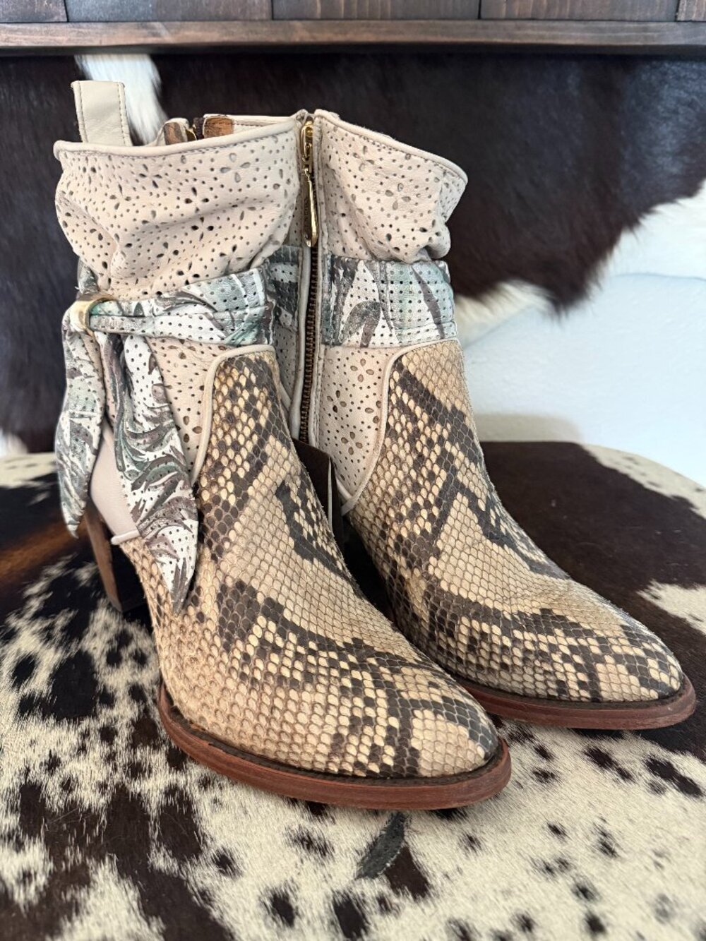 Cuadra -  Python Belly Round Toe - W8.5 ($438 MSRP)